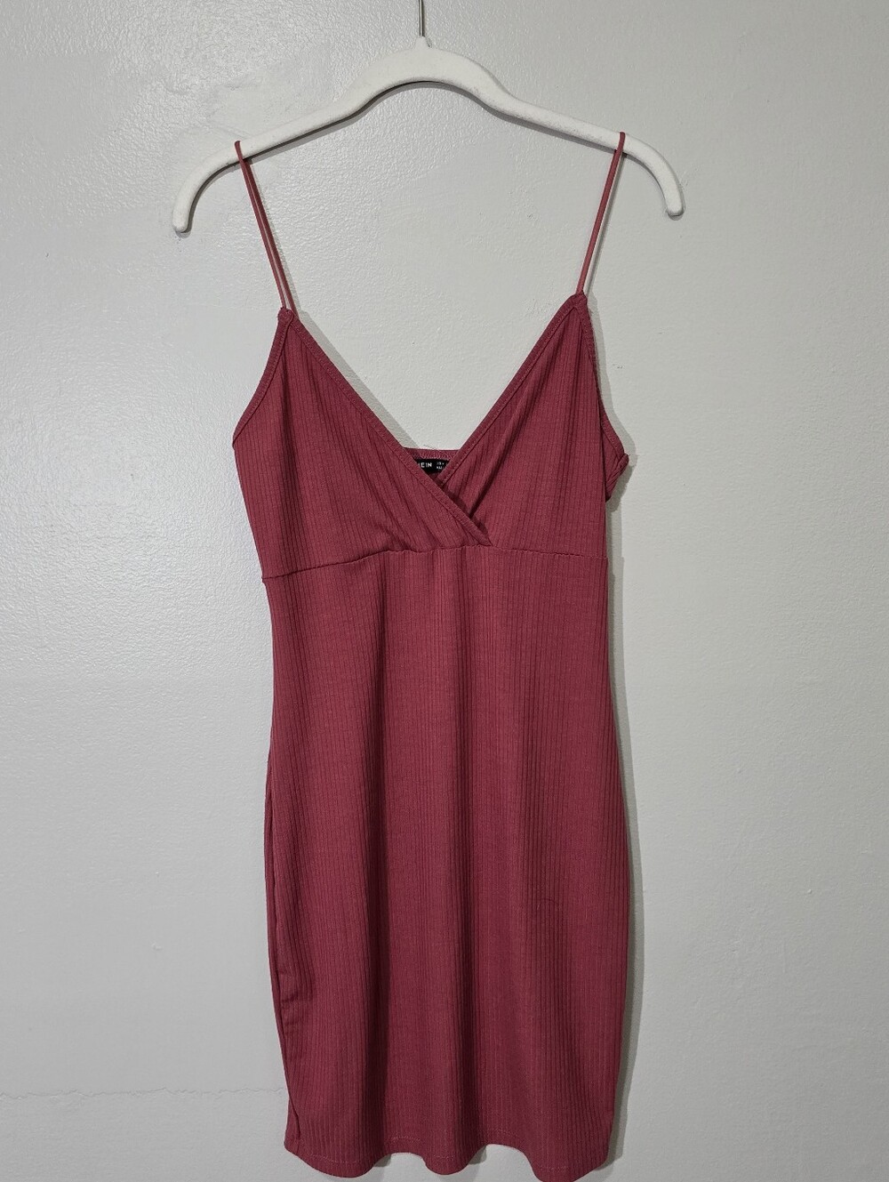 SHEIN Med Berry Ribbed V-Neck Spaghetti Strap Mini Dress